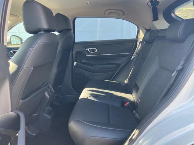 ヴェゼル ｅＨＥＶ　Ｚ　純正　８インチ　ＳＤナビ／衝突安全装置／シートヒーター　前席／車線逸脱防止支援システム／シート　ハーフレザー／電動バックドア／ドライブレコーダー　３６０°／ヘッドランプ　ＬＥＤ／ＵＳＢジャック（6枚目）