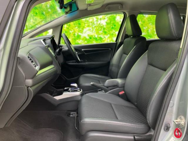 フィットハイブリッド ハイブリッド・Lパッケージ 保証書/純正 SDナビ/シート ハーフレザー/ドライブレコーダー 前後/ヘッドランプ LED/Bluetooth接続/ETC/EBD付ABS/横滑り防止装置/アイドリングストップ/バックモニター(6枚目)