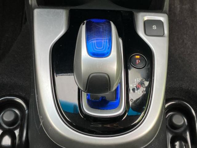 フィットハイブリッド ハイブリッド・Lパッケージ 保証書/純正 SDナビ/シート ハーフレザー/ドライブレコーダー 前後/ヘッドランプ LED/Bluetooth接続/ETC/EBD付ABS/横滑り防止装置/アイドリングストップ/バックモニター(17枚目)