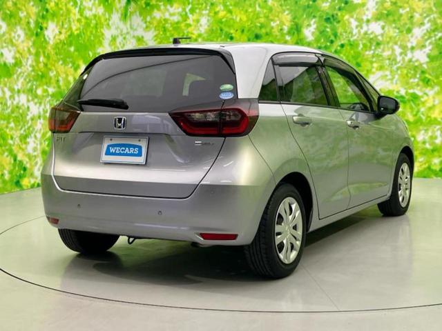 フィット eHEVベーシック 新品タイヤ/保証書/衝突安全装置/車線逸脱防止支援システム/ヘッドランプ LED/ETC/EBD付ABS/横滑り防止装置/アイドリングストップ/クルーズコントロール/エアバッグ 運転席 レーンアシスト(3枚目)