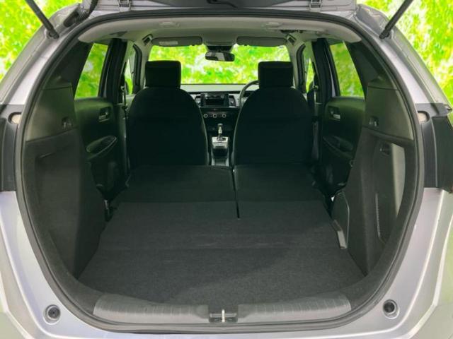 フィット eHEVベーシック 新品タイヤ/保証書/衝突安全装置/車線逸脱防止支援システム/ヘッドランプ LED/ETC/EBD付ABS/横滑り防止装置/アイドリングストップ/クルーズコントロール/エアバッグ 運転席 レーンアシスト(19枚目)