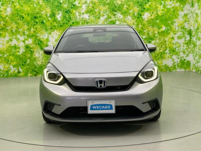 フィット eHEVベーシック 新品タイヤ/保証書/衝突安全装置/車線逸脱防止支援システム/ヘッドランプ LED/ETC/EBD付ABS/横滑り防止装置/アイドリングストップ/クルーズコントロール/エアバッグ 運転席 レーンアシスト(42枚目)