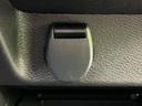 Ｇ　ＥＢＤ付ＡＢＳ／横滑り防止装置／バックモニター／禁煙車／エアバッグ　運転席／エアバッグ　助手席／エンジンスタートボタン／オートエアコン／オートライト／アクセサリーソケット／間欠ワイパー　バックカメラ（31枚目）