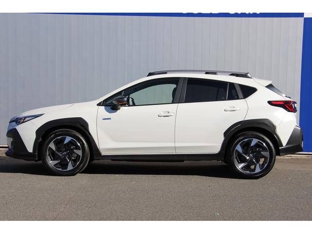 クロストレック リミテッド　元当社社用車　１１．６インチディスプレイナビ　３Ｄデジタルマルチビューモニター　リヤビークルディテクション　ドライバーモニタリングシステム　シートポジションメモリー　Ｘ－ＭＯＤＥ　ステリング連動ヘッドランプ　シートヒーター　ステアリングヒーター（3枚目）