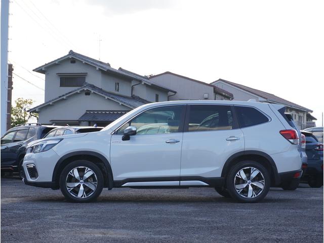 ＳＵＢＡＲＵ認定Ｕ−ｃａｒはスバル車を知り尽くしたスタッフによる徹底的な点検整備済み。車検、法定点検の整備項目はもちろん各機能や付属品、アイサイトのチェックまでディーラーならではの安心をお届けします。