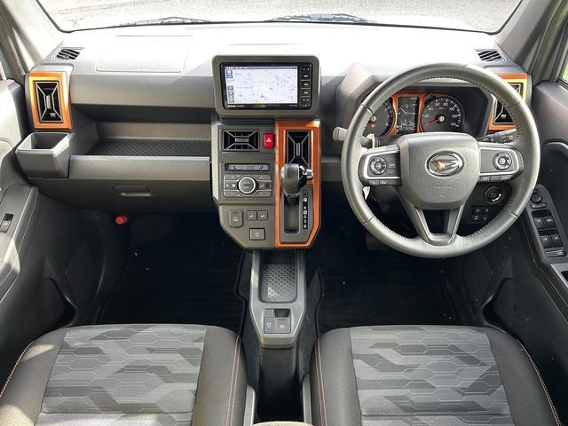 入口に除菌スプレーを設置しておりますので、ご入店時にご利用ください。