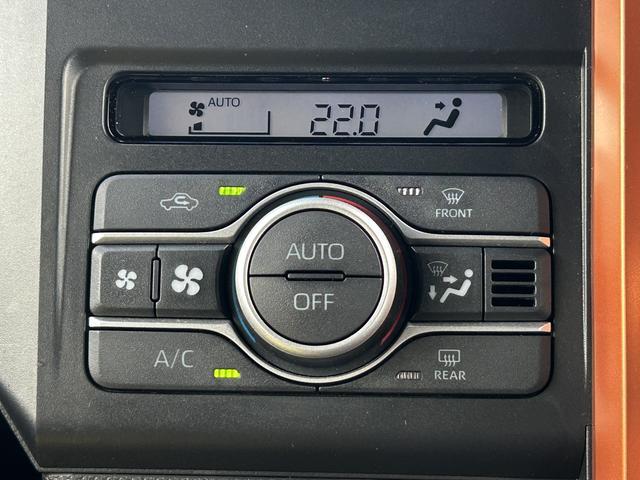 オートエアコンです。オートのボタンを押してダイヤルで室内温を設定していただくと、風量などが自動で調節され、快適な室内温を保ちます♪