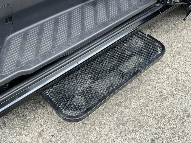 ハイエースワゴン GL アイシート2脚 新品Weds16AW 4WD 社外オートステップ SDナビ バックモニター 後席モニター パワスラ ETC ミラー一体型バックモニター(7枚目)