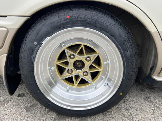 ローレル メダリスト 新品スターシャーク14AW タイヤ 新品社外車高調 純正オーディオ パワーウィンドウ 電格ミラー オートライト(7枚目)