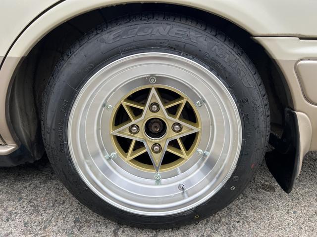 ローレル メダリスト 新品スターシャーク14AW タイヤ 新品社外車高調 純正オーディオ パワーウィンドウ 電格ミラー オートライト(10枚目)