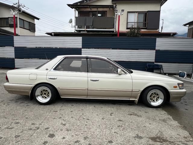 ローレル メダリスト 新品スターシャーク14AW タイヤ 新品社外車高調 純正オーディオ パワーウィンドウ 電格ミラー オートライト(27枚目)