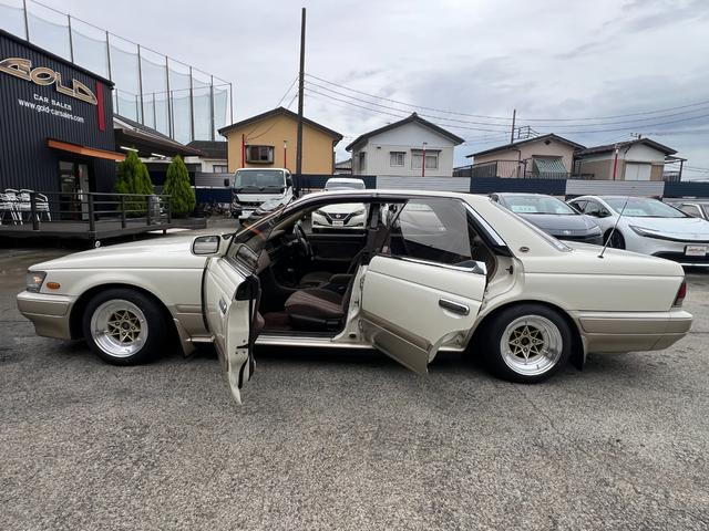 ローレル メダリスト 新品スターシャーク14AW タイヤ 新品社外車高調 純正オーディオ パワーウィンドウ 電格ミラー オートライト(30枚目)