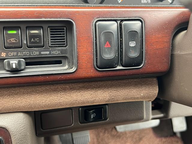 ローレル メダリスト 新品スターシャーク14AW タイヤ 新品社外車高調 純正オーディオ パワーウィンドウ 電格ミラー オートライト(37枚目)