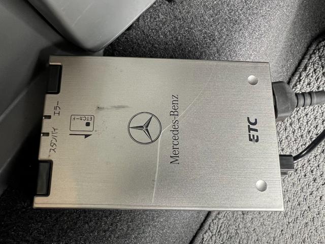 ジープ・ラングラーアンリミテッド スポーツ　社外バンパー　オーバーフェンダー　ＰＲＯＣＯＭＰ１６ＡＷ　マッドタイヤ　社外ＨＤＤナビ　ＥＴＣ　純正サイドカメラ　ＫＩＣＫＥＲスピーカー（40枚目）