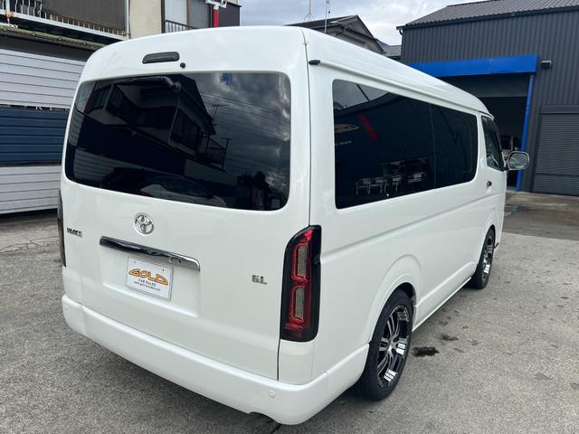 ハイエースワゴン ＧＬ　内装架装　ベッドキット　社外１８ＡＷ　オーバーフェンダー　ローダウン　社外テール　社外１１型ナビ　バックモニター　１０．２型後席モニター　ドラレコ付デジタルインナーミラー　ＥＴＣ　パワスラ社外レーダー（6枚目）