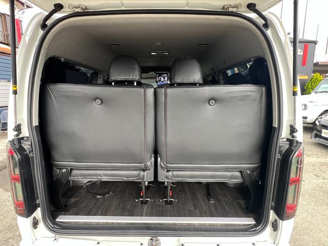 ハイエースワゴン ＧＬ　内装架装　ベッドキット　社外１８ＡＷ　オーバーフェンダー　ローダウン　社外テール　社外１１型ナビ　バックモニター　１０．２型後席モニター　ドラレコ付デジタルインナーミラー　ＥＴＣ　パワスラ社外レーダー（29枚目）