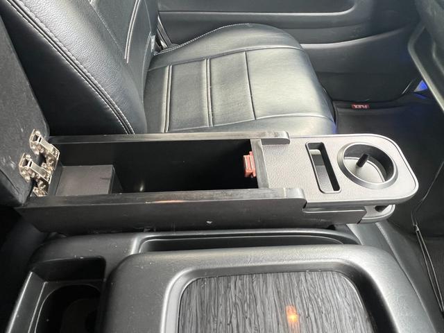 ハイエースワゴン ＧＬ　内装架装　ベッドキット　社外１８ＡＷ　オーバーフェンダー　ローダウン　社外テール　社外１１型ナビ　バックモニター　１０．２型後席モニター　ドラレコ付デジタルインナーミラー　ＥＴＣ　パワスラ社外レーダー（52枚目）