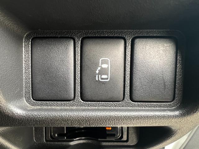 ハイエースワゴン ＧＬ　内装架装　ベッドキット　社外１８ＡＷ　オーバーフェンダー　ローダウン　社外テール　社外１１型ナビ　バックモニター　１０．２型後席モニター　ドラレコ付デジタルインナーミラー　ＥＴＣ　パワスラ社外レーダー（55枚目）