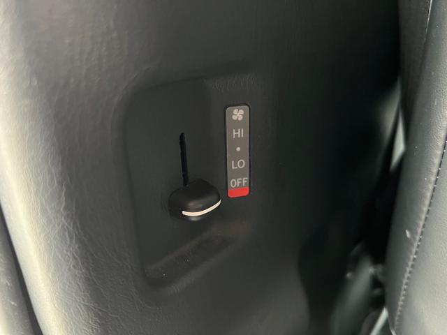 ハイエースワゴン 　ＧＬ　内装架装　ベッドキット　ローダウン　社外テール　社外メモリーナビ　バックモニター　シートカバー　ＬＥＤヘッドライトバルブ（56枚目）