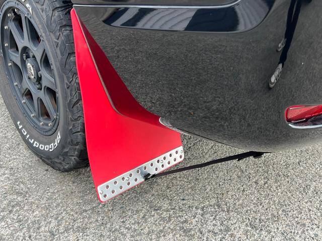 デリカＤ：５ Ｄ　パワーパッケージ　７人乗り　社外１６ＡＷ　マッドタイヤ　マッドフラップ　社外９型ＳＤナビ　バックモニター　ＥＴＣ　両側パワスラ　前席シートヒーター（8枚目）