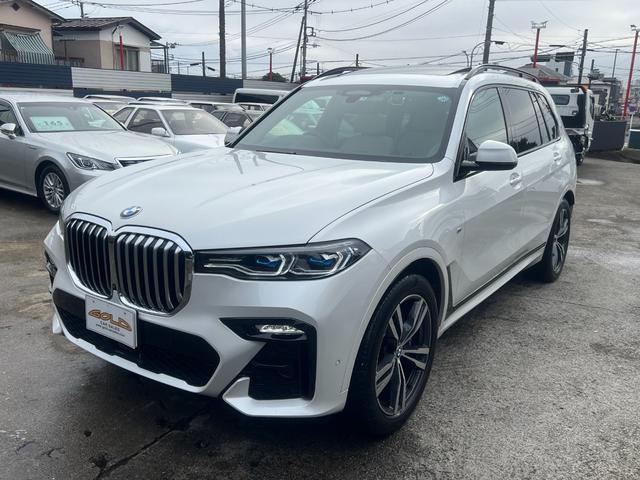 Ｘ７ ｘＤｒｉｖｅ　３５ｄ　Ｍスポーツ　ウェルネスＰＫＧ　スカイラウンジパノラマルーフ　リアエンターテイメント　２列目コンフォートシート　５ゾーンオートＡＣ　純正ナビ　３６０°カメラ　前後純正ドラレコ　保温保冷カップホルダー　ハーマンカード（24枚目）