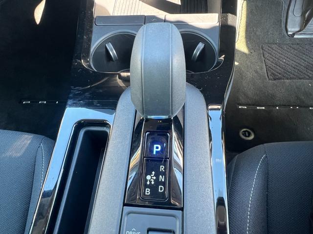 プリウス G 純正8型ディスプレイナビ パノラミックビューモニター ビルトインETC2.0 プリクラッシュセーフティ BSM SEA クリアランスソナー レーンディパーチャーアラート 前席シートヒーター クルコン(41枚目)