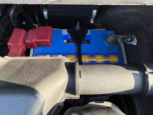 セレナ ハイウェイスター Vセレクション ワンオーナー スマートキー 両側パワースライドドア ウィンカーミラー(15枚目)