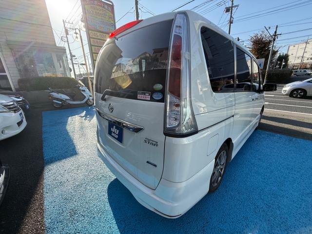 セレナ ハイウェイスター Vセレクション プッシュスタート ナビゲーション 地デジTV 両側パワースライドドア キセノンライト バックモニター クルーズコントロール(7枚目)