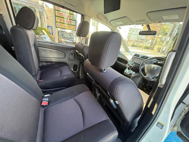 セレナ ハイウェイスター Vセレクション プッシュスタート ナビゲーション 地デジTV 両側パワースライドドア キセノンライト バックモニター クルーズコントロール(17枚目)