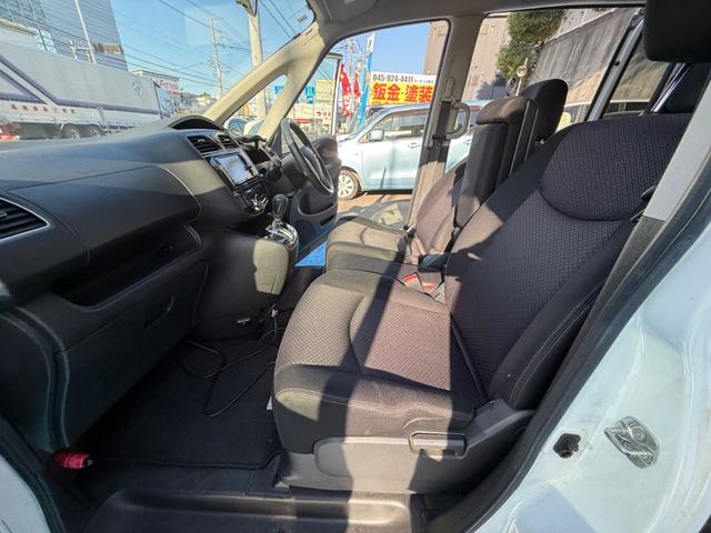 セレナ ハイウェイスター Vセレクション プッシュスタート ナビゲーション 地デジTV 両側パワースライドドア キセノンライト バックモニター クルーズコントロール(59枚目)