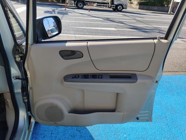 当社の納車前の整備は認証工場において、法定１２ヶ月または２４ヶ月点検を行い交換の必要箇所は交換・整備をし記録簿を発行するまで行います。（一部車輌を除く）