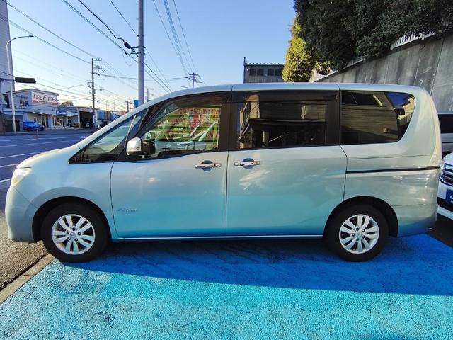 セレナ ２０Ｇ　Ｓ－ハイブリッド　プッシュスタート　両側パワースライドドア　ナビゲーション　地デジＴＶ　バックモニター　後席フリップダウンモニター（9枚目）