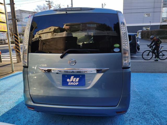 セレナ ２０Ｇ　Ｓ－ハイブリッド　プッシュスタート　両側パワースライドドア　ナビゲーション　地デジＴＶ　バックモニター　後席フリップダウンモニター（11枚目）