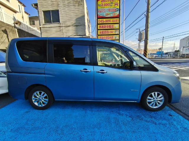 セレナ ２０Ｇ　Ｓ－ハイブリッド　プッシュスタート　両側パワースライドドア　ナビゲーション　地デジＴＶ　バックモニター　後席フリップダウンモニター（12枚目）