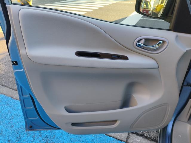 セレナ ２０Ｇ　Ｓ－ハイブリッド　プッシュスタート　両側パワースライドドア　ナビゲーション　地デジＴＶ　バックモニター　後席フリップダウンモニター（77枚目）