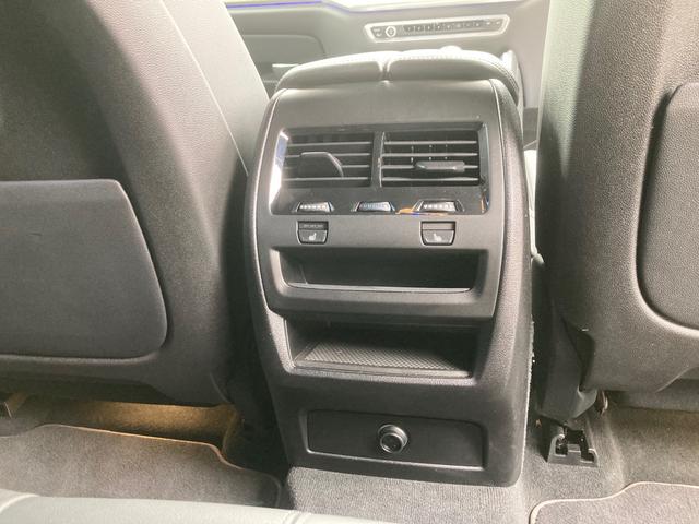 Ｘ６ ｘＤｒｉｖｅ　３５ｄ　Ｍスポーツ　純正ナビ　バックカメラ　ＥＴＣ　　レザーシート　パドルシフト　プッシュスタート　純正アルミホイール　ＬＥＤヘッドライト（16枚目）