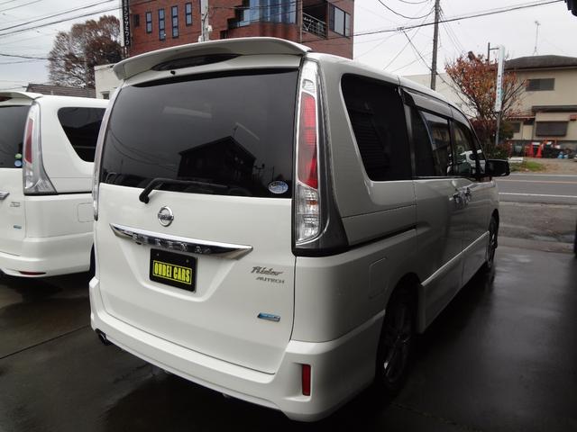 セレナ ライダー　純正ナビ　ＴＶ　バックカメラ　ＥＴＣ　スマートキー　両側パワースライドドア　純正１６インチＡＷ　後席モニター（8枚目）