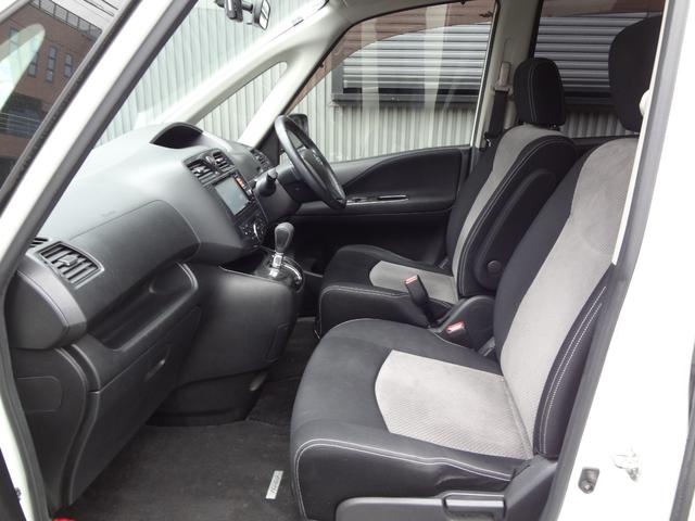 セレナ ライダー　純正ナビ　ＴＶ　バックカメラ　ＥＴＣ　スマートキー　両側パワースライドドア　純正１６インチＡＷ　後席モニター（10枚目）