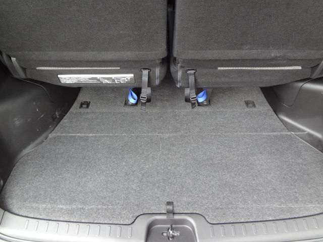 セレナ ライダー　純正ナビ　ＴＶ　バックカメラ　ＥＴＣ　スマートキー　両側パワースライドドア　純正１６インチＡＷ　後席モニター（14枚目）