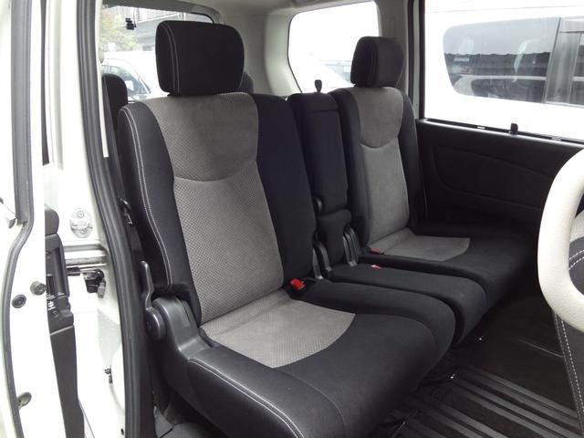 セレナ ライダー　純正ナビ　ＴＶ　バックカメラ　ＥＴＣ　スマートキー　両側パワースライドドア　純正１６インチＡＷ　後席モニター（17枚目）