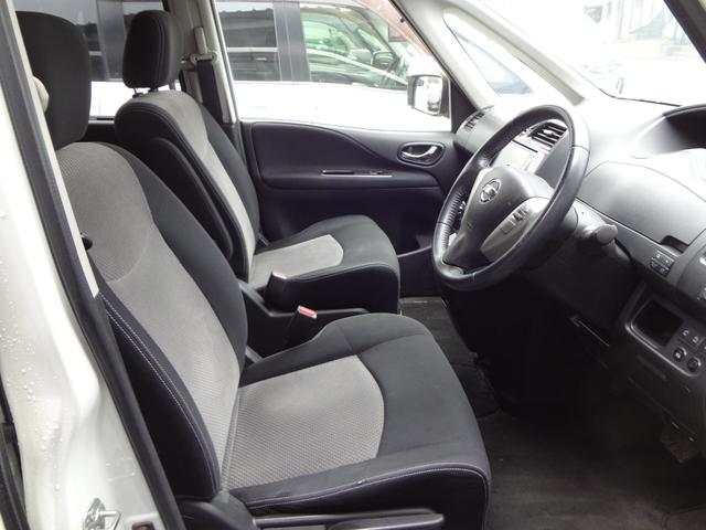 セレナ ライダー　純正ナビ　ＴＶ　バックカメラ　ＥＴＣ　スマートキー　両側パワースライドドア　純正１６インチＡＷ　後席モニター（20枚目）