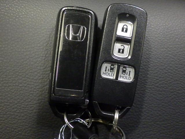 N-BOXカスタム Lターボ 禁煙車 8インチナビ CD/DVD再生 USB接続 SD Bluetooth接続 iPod フルセグTV LEDライト バックカメラ ETC 地デジチューナー 衝突軽減ブレーキサポート 1オーナー(15枚目)