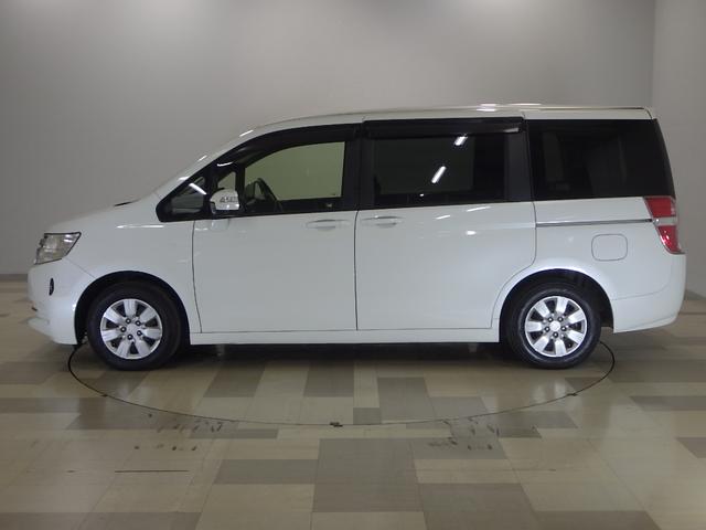 ステップワゴン GEセレクション 禁煙 カロッツェリアナビ Rカメラ 両側電動ドア Bluetooth ミュージックサーバー アイドリングストップ 横滑防止装置 デュアルエアバッグ 三列シート キーレスエントリーキー ワンオーナー車(28枚目)