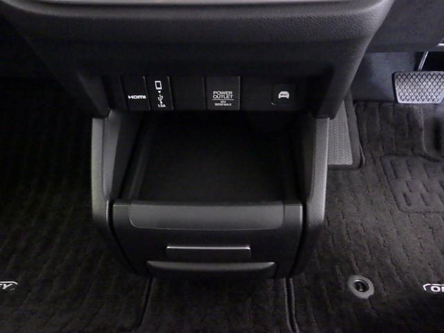 オデッセイハイブリッド ハイブリッドアブソルート・EXホンダセンシング 禁煙車 FOPナビ 後席モニター マルチビューカメラ パーキングアシスト フルセグTV CD/DVD再生 USB接続 HDMI Bluetooth接続 iPod LEDライト ETC 衝突被害軽減S(11枚目)