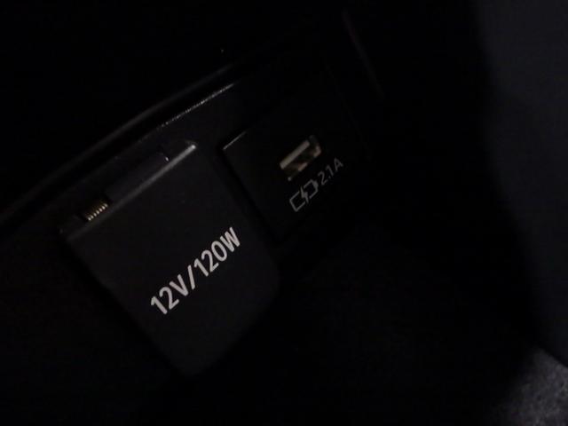 カローラクロス ハイブリッドＧ　禁煙車　８インチコネクトディスプレイオーディオ　ＵＳＢ接続　Ｂｌｕｅｔｏｏｔｈ接続　ＡＭ／ＦＭ　衝突被害軽減ブレーキ　クルコン　盗難防止システム　キーレス　ドライブレコーダー　バックモニター　ＬＥＤ（11枚目）