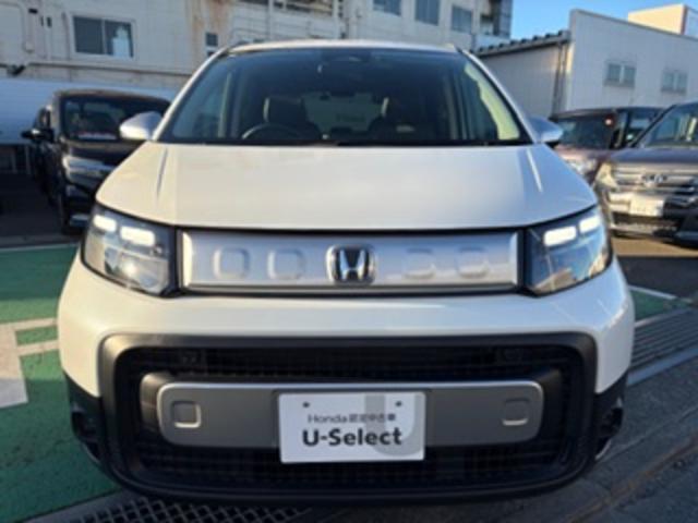 フリード クロスター 禁煙車 9インチナビ フルセグTV USB接続 Bluetooth接続 AppleCarPlay AndroidAuto フロントドラレコ LEDライト ETC ECONモード 地デジフルセグ ESC(3枚目)