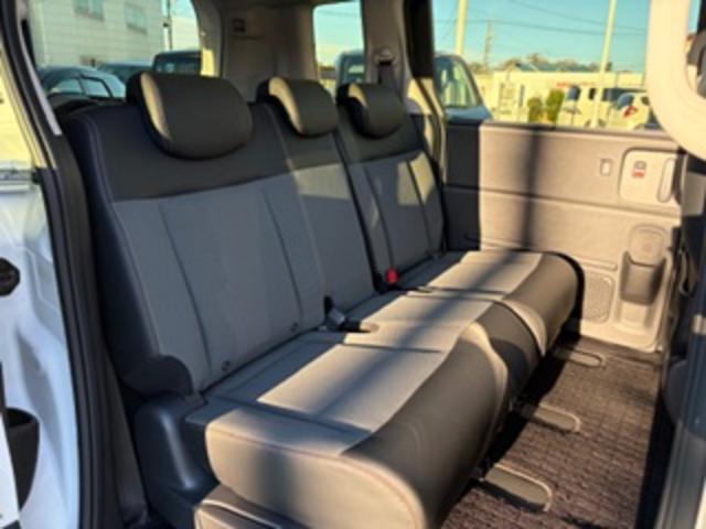 フリード クロスター 禁煙車 9インチナビ フルセグTV USB接続 Bluetooth接続 AppleCarPlay AndroidAuto フロントドラレコ LEDライト ETC ECONモード 地デジフルセグ ESC(20枚目)