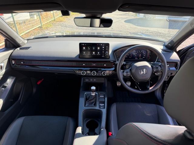 シビック RS 当社デモカー 禁煙車 コネクテッドディスプレー Googleマップ USB接続 Bluetooth接続 AppleCarPlay AndroidAuto フルセグTV フロントドラレコ LEDヘッド(11枚目)