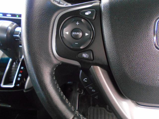 ステップワゴンスパーダ スパーダホンダセンシング 禁煙車 9インチナビ USB接続 Bluetooth接続 ミュージックラック SD CD/DVD再生 フルセグTV HDMI iPod 盗難防止 助手席エアバッグ ワンオーナ- Wパワスラ 地デジ(9枚目)