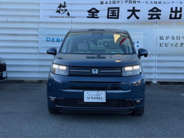 フリード e:HEVエアーEX 禁煙車 11.4インチナビ マルチビューカメラ USB接続 フルセグTV Bluetooth接続 ミュージックラック iPod リヤカメラ ブラインドスポット 360°カメラ 衝突軽減システム ソナー(3枚目)